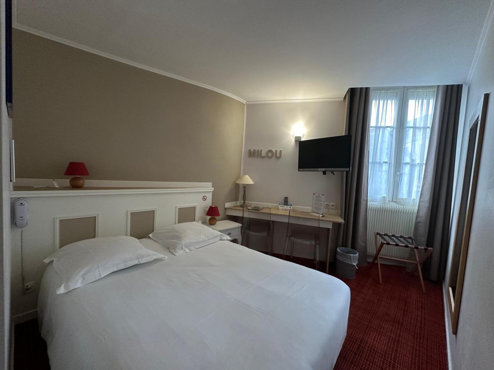Logis Hotel Restaurant Le Monarque Blois Exterior photo
